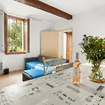 Paul Holiday home *